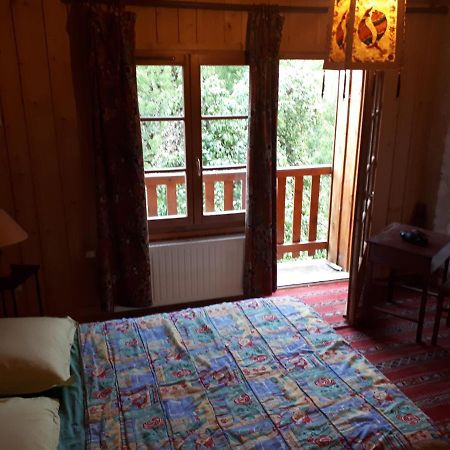 Crouzet Bed & Breakfast ภายนอก รูปภาพ